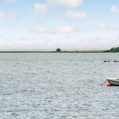 Topi - 15m From The Sea By Interhome *